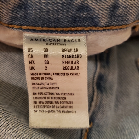 American Eagle Mom Jean - Picture 11 of 14